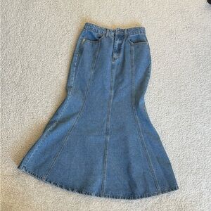 Stylish Blue Flare Denim Jeans for Women